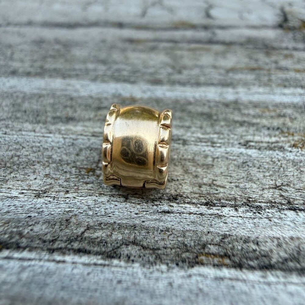 Authentic Pandora Moments 14KT Gold Beveled Clip Charm 585 ALE 750256